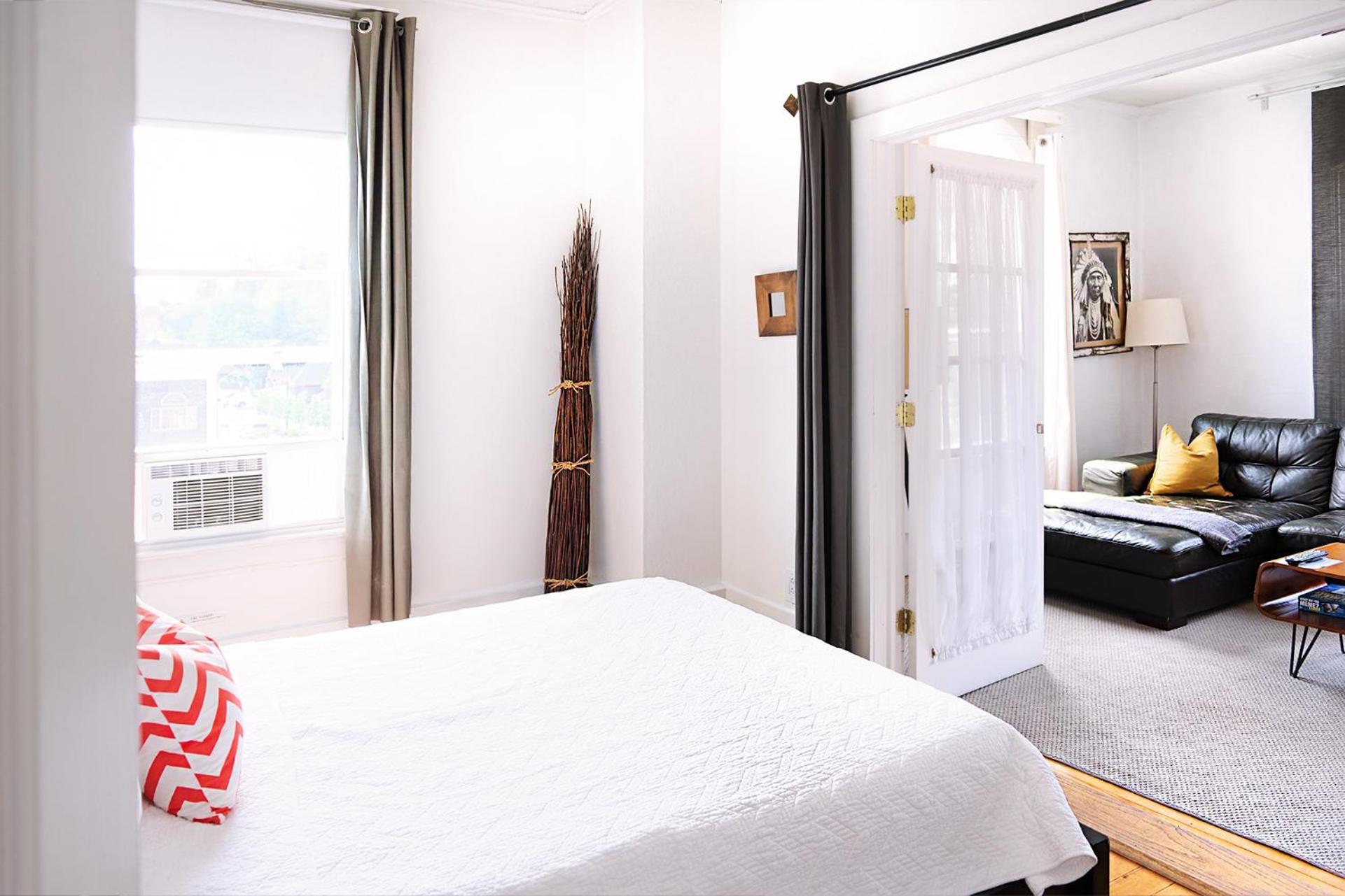 The Haus On Mirror Hotel