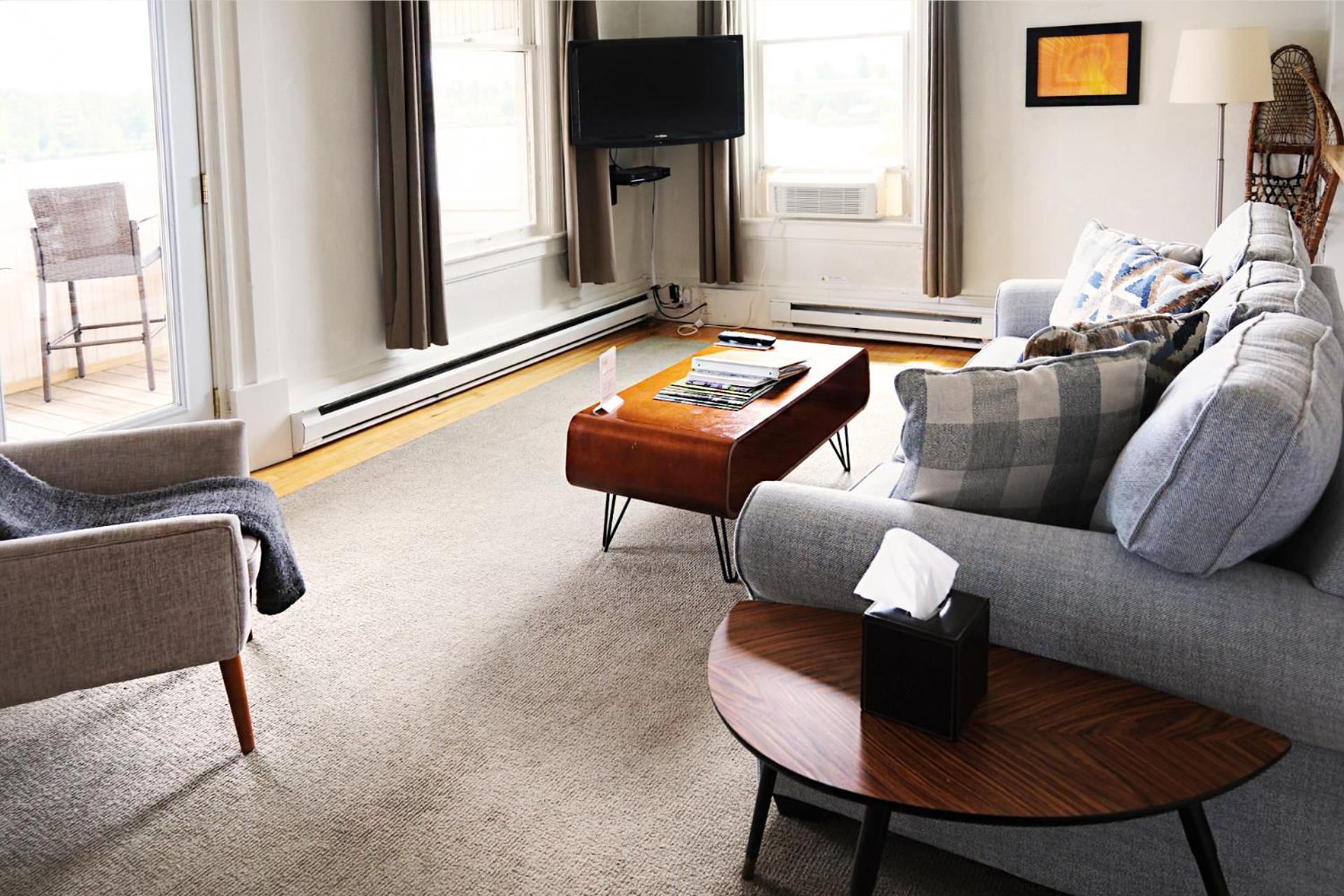The Haus On Mirror 4*