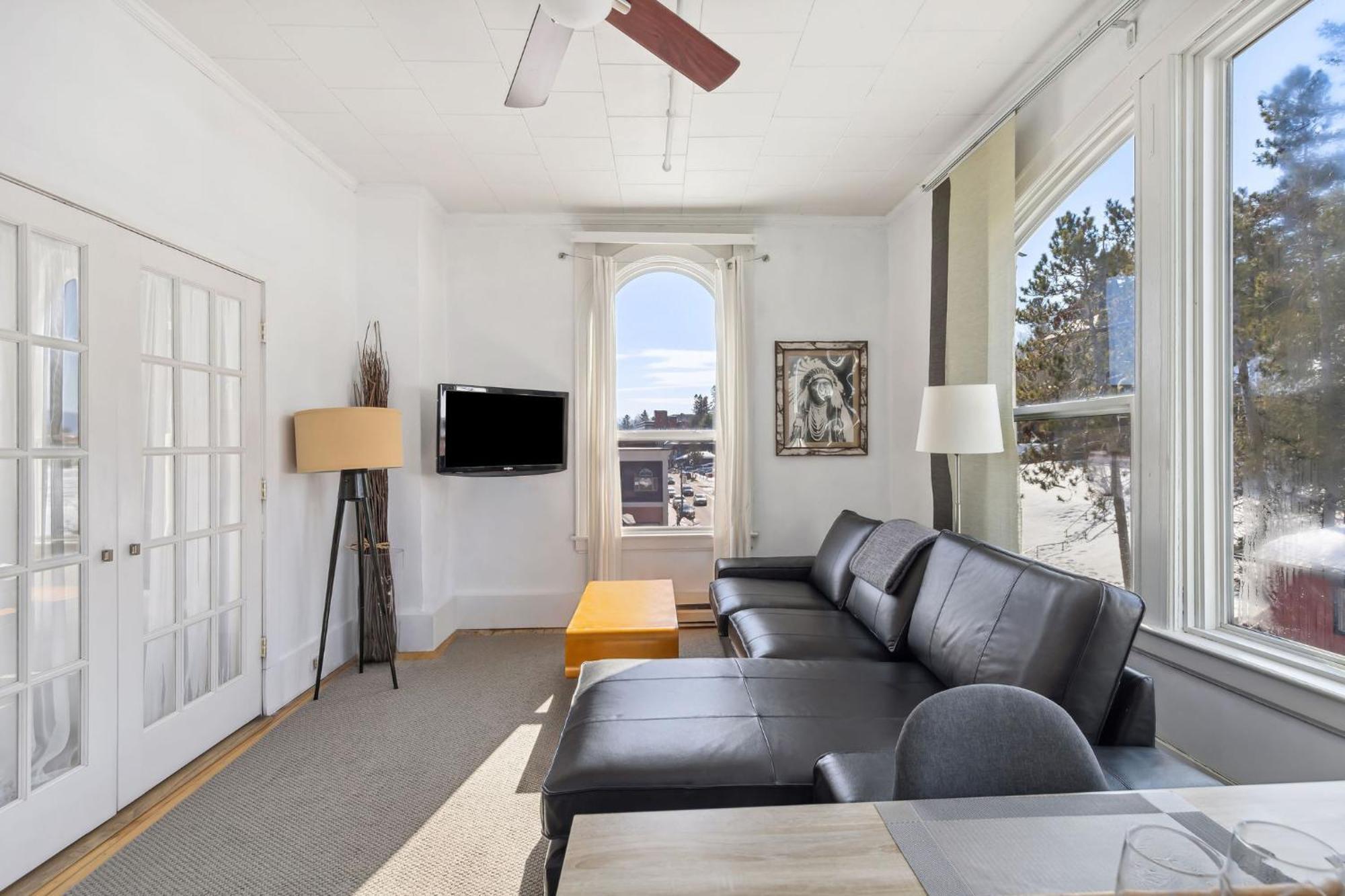 The Haus On Mirror Hotel 4*