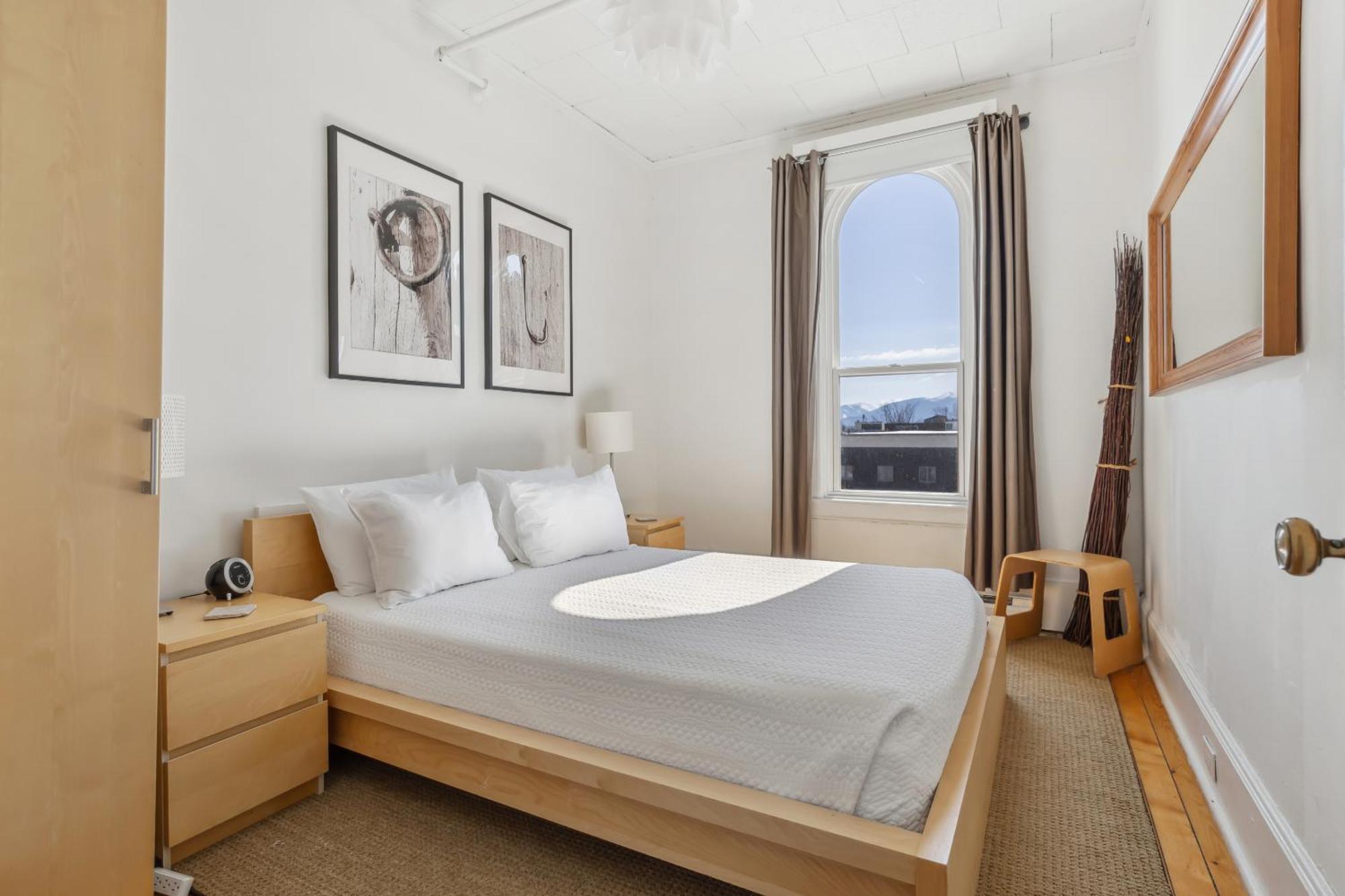 The Haus On Mirror 4*