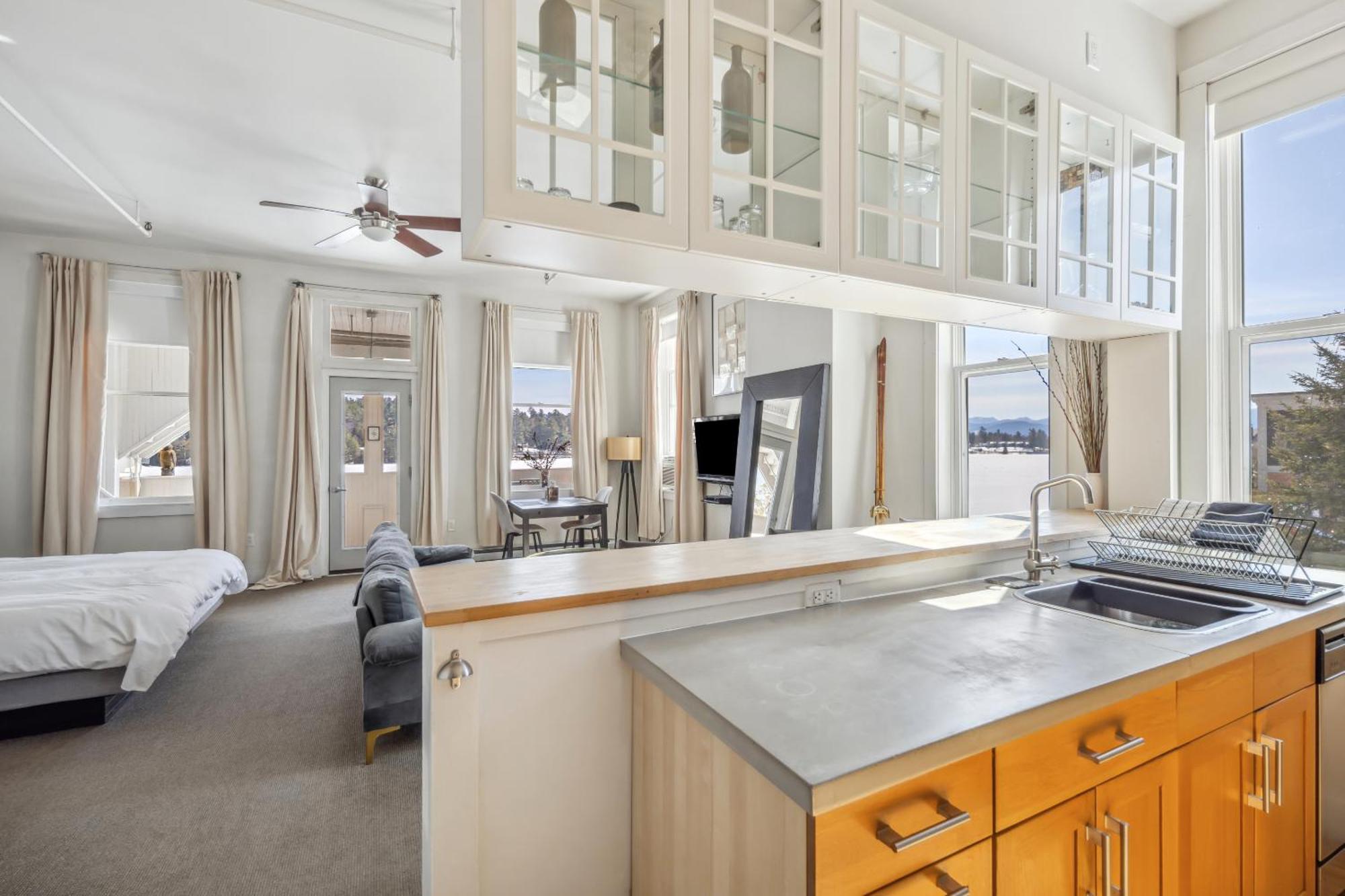 The Haus On Mirror Hotel Lake Placid