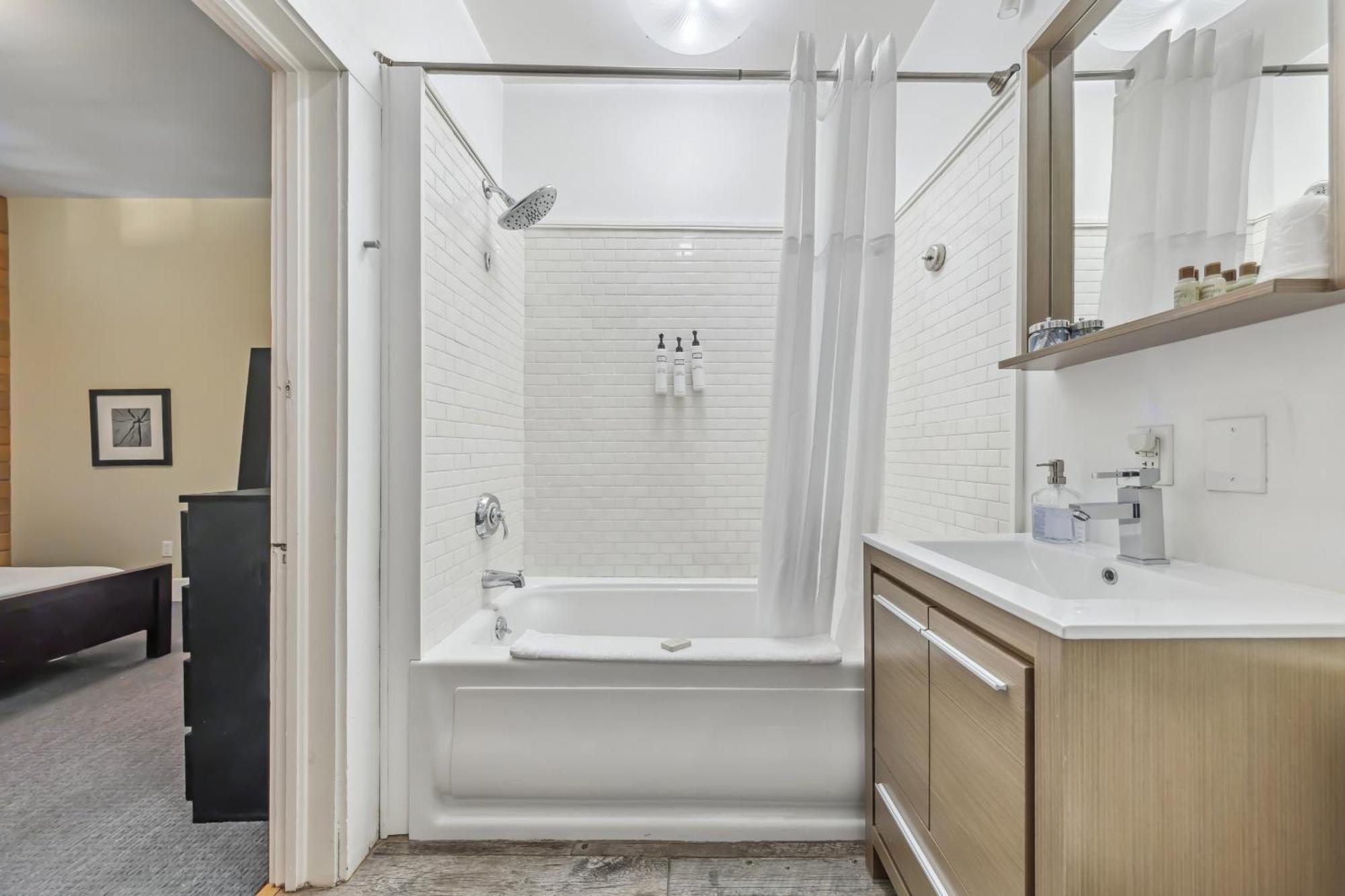 The Haus On Mirror 4* Lake Placid