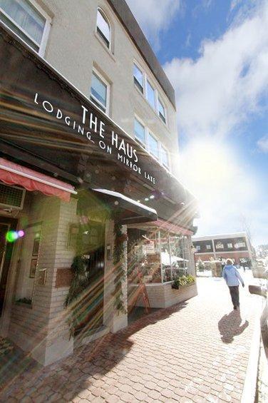 Hotel The Haus On Mirror 4*