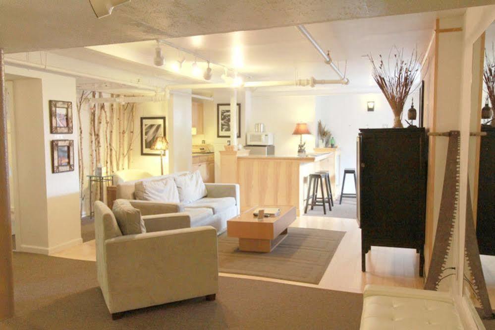 The Haus On Mirror 4*